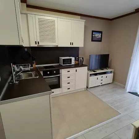 Four Seasons Apartament *